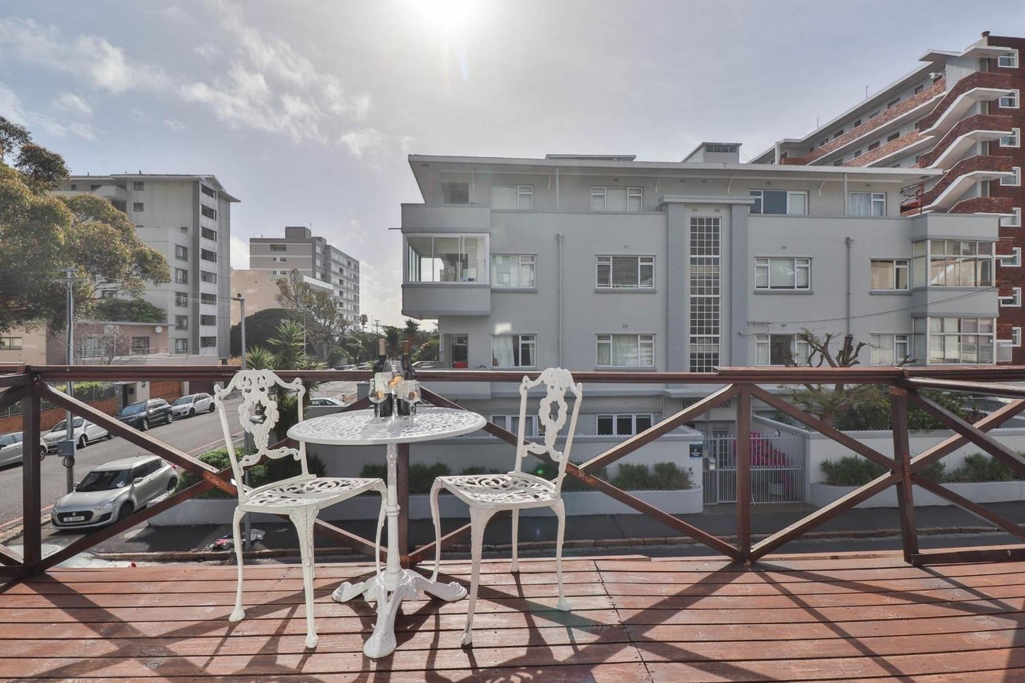 Spring Tide Inn By Ctha Cape Town Ngoại thất bức ảnh