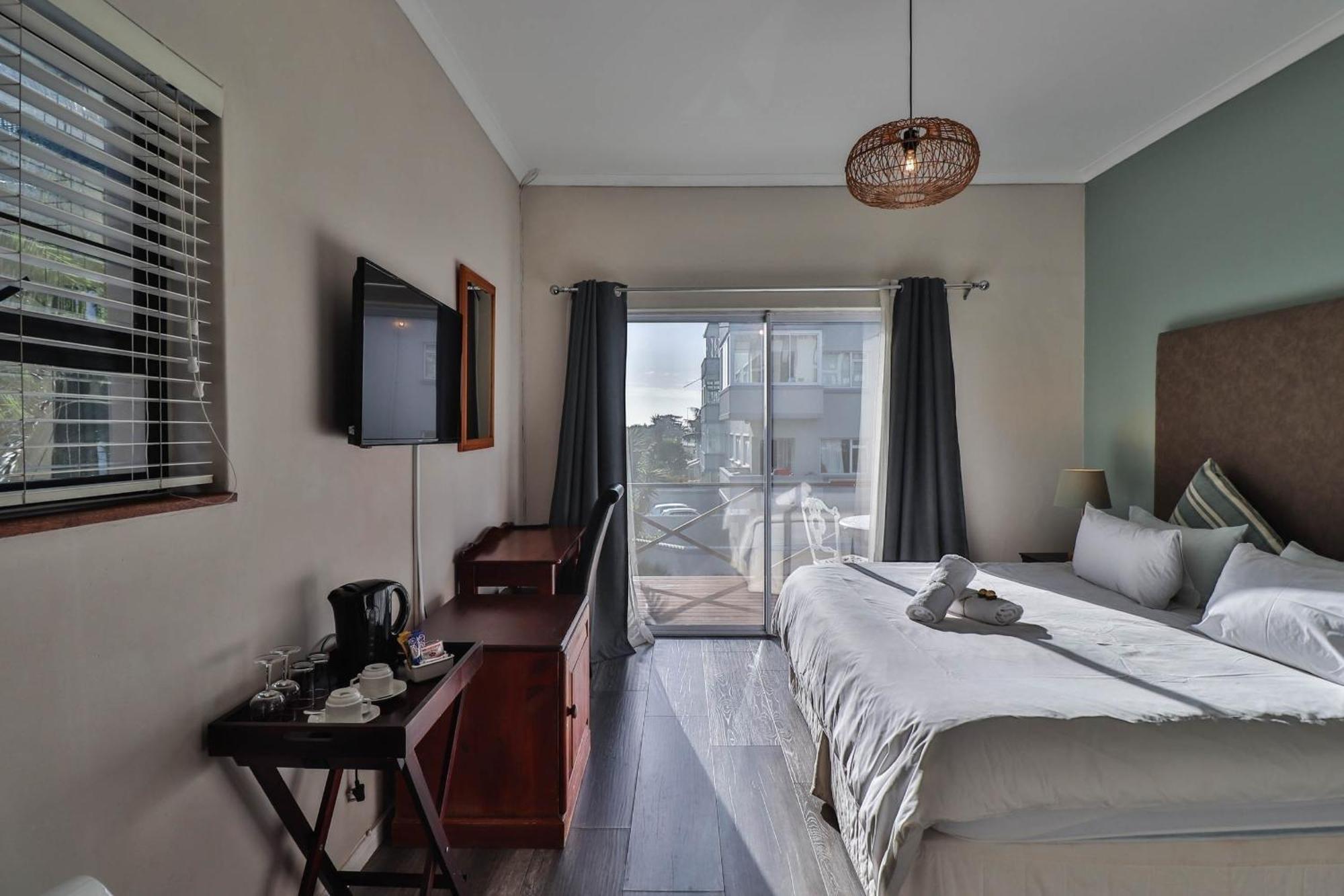 Spring Tide Inn By Ctha Cape Town Ngoại thất bức ảnh