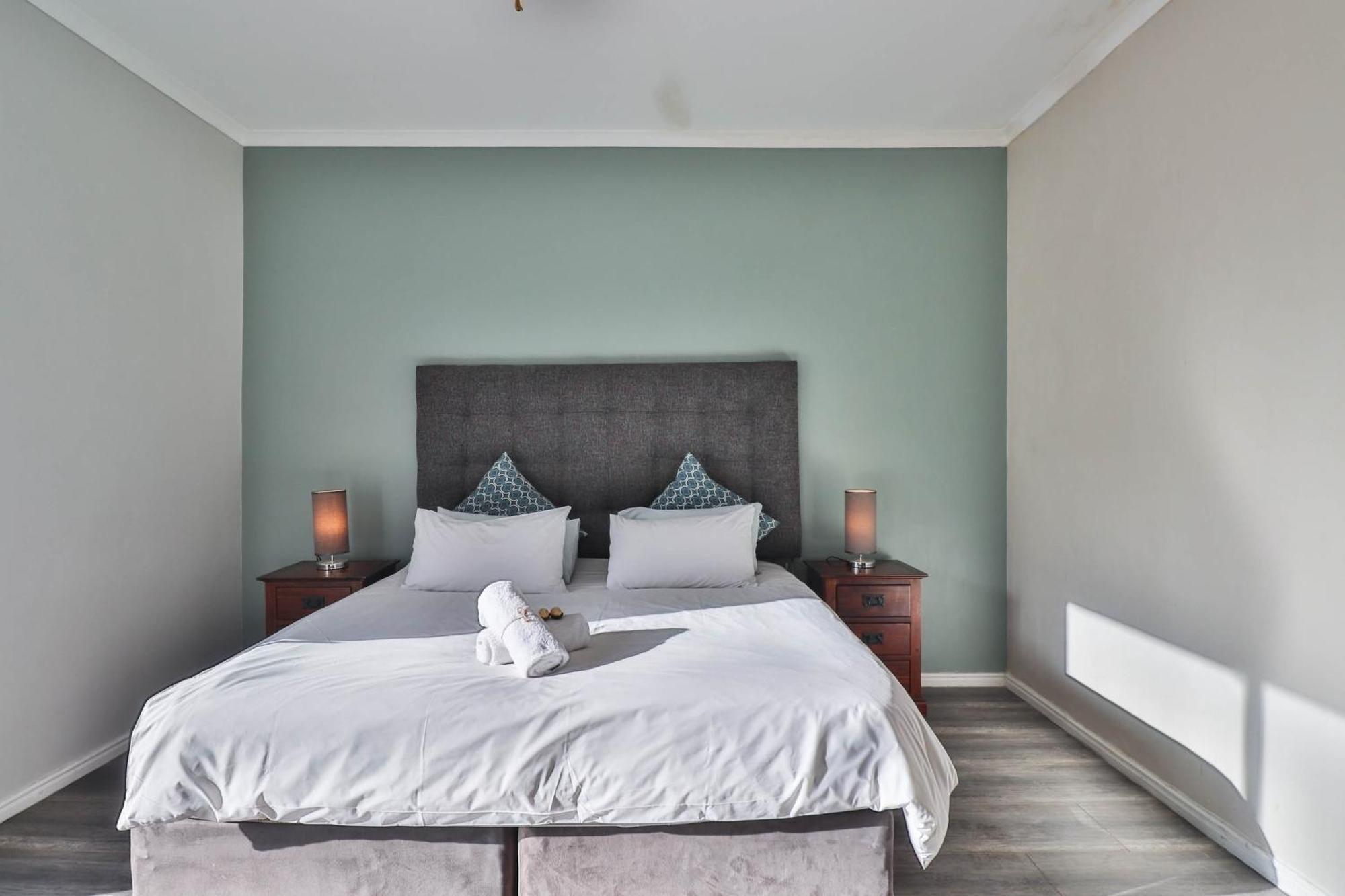 Spring Tide Inn By Ctha Cape Town Ngoại thất bức ảnh