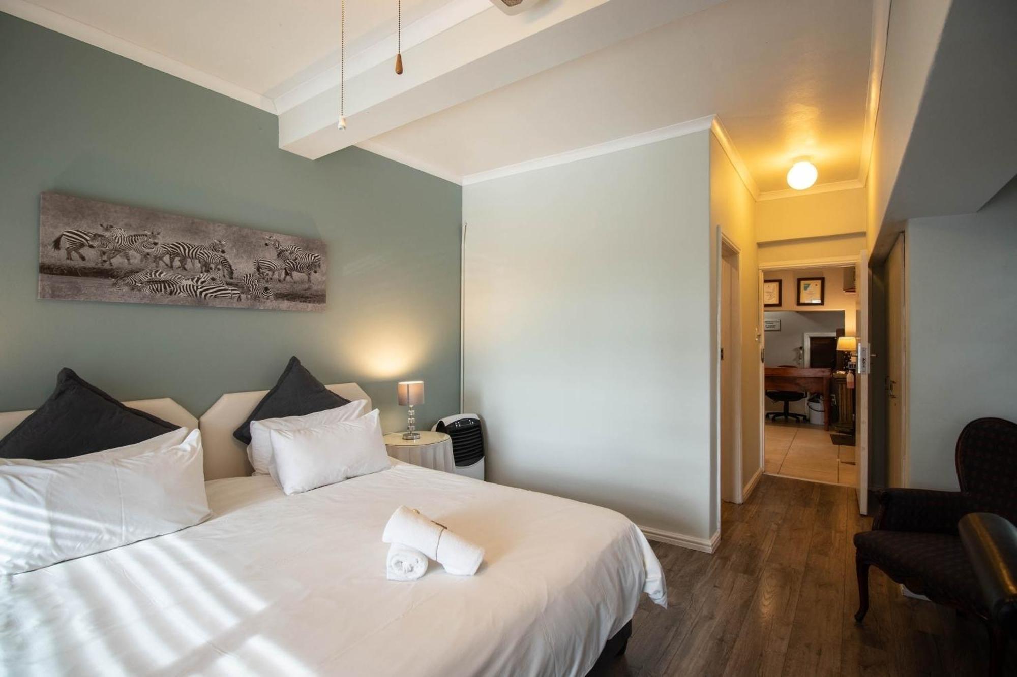 Spring Tide Inn By Ctha Cape Town Ngoại thất bức ảnh